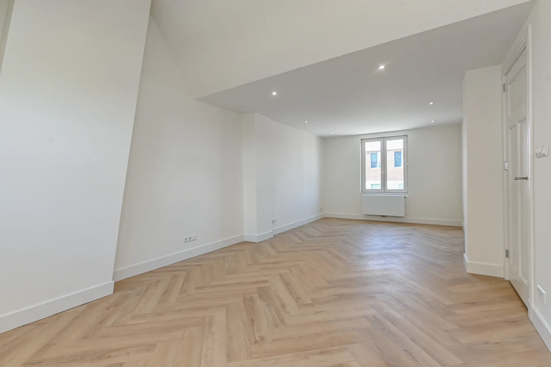 Strakke afwerking met visgraatvloer